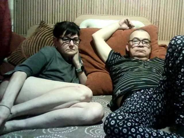 Offline coupleofcoolx on BongaCams