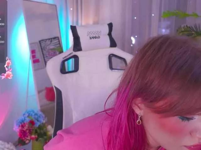 Freechat CrazyWine on BongaCams