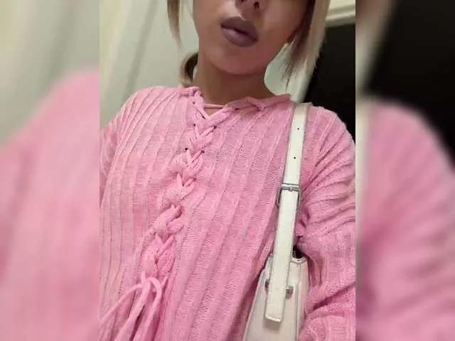 Freechat Crystal1-1 on BongaCams