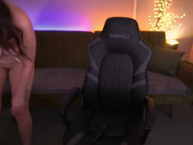 Offline CrystalBarbie on BongaCams