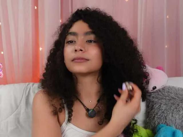 Offline curlysexi on BongaCams