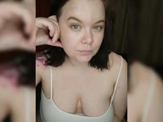 Offline Cutecheeks on BongaCams