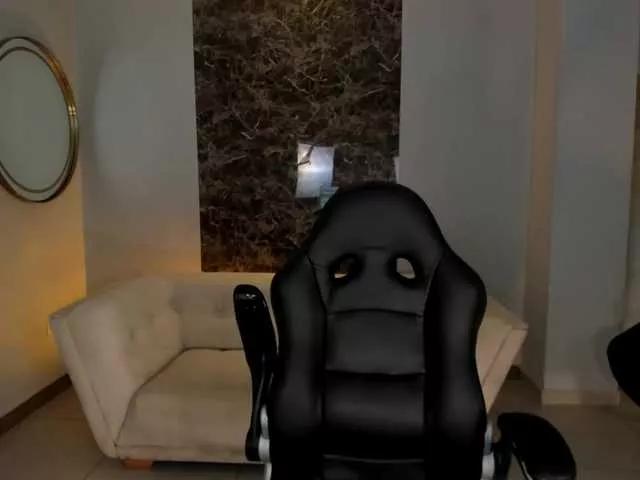 Freechat DominiqueVega on BongaCams