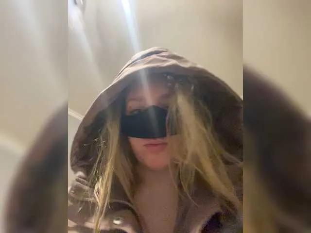 Offline Donut-red on BongaCams