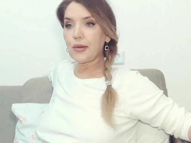 Offline Drakulaura1 on BongaCams