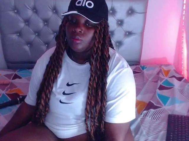 Freechat ebony-NeighborMoans on BongaCams