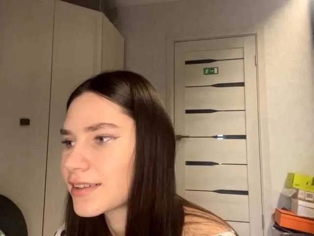 Offline ElinOroz on BongaCams