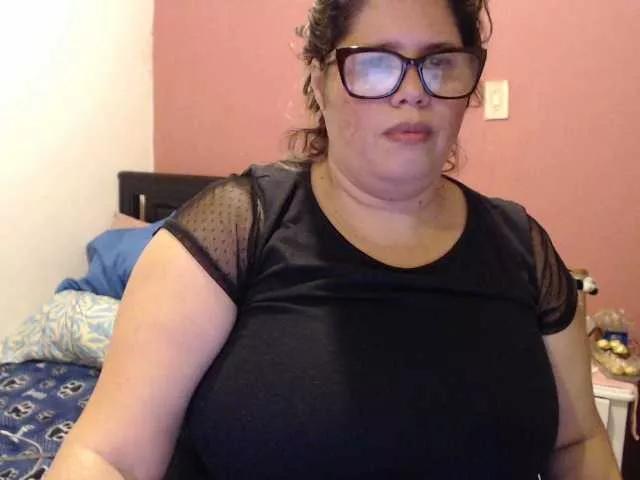 Offline ElizabethTaylor8 on BongaCams