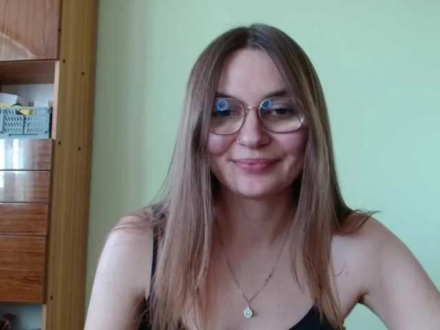 Offline Ellyxcute on BongaCams