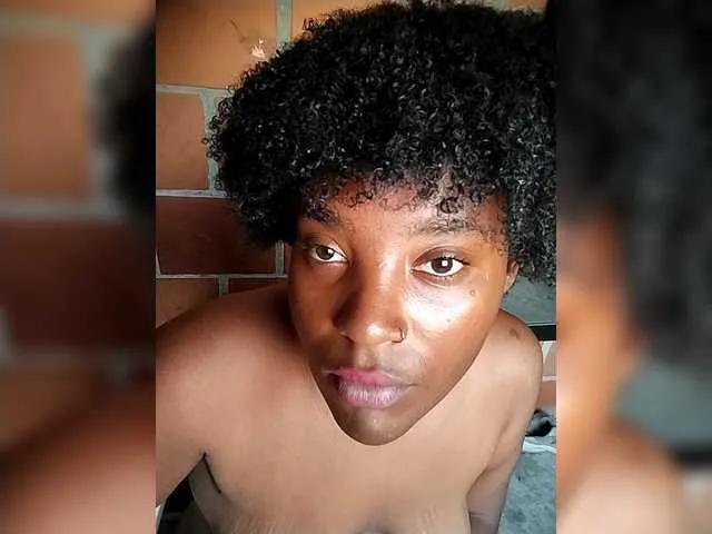 Offline EmiliAddams on BongaCams