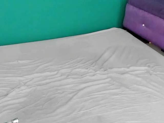 Offline Emma-Donovani on BongaCams