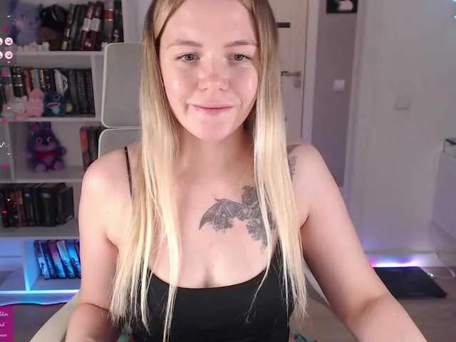 Offline EmmaBryan on BongaCams