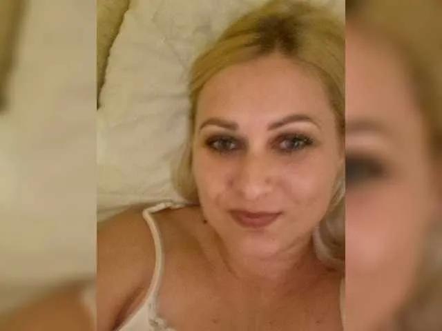 Offline Enni1 on BongaCams