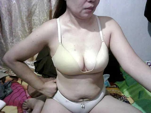 Freechat erica-4u on BongaCams