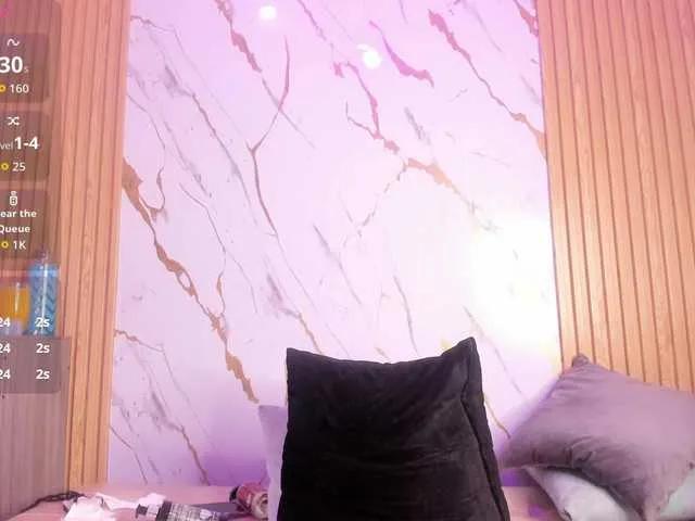 Offline Eva-Johnss on BongaCams