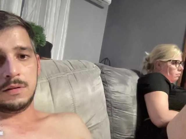 Offline Evalogan24 on BongaCams