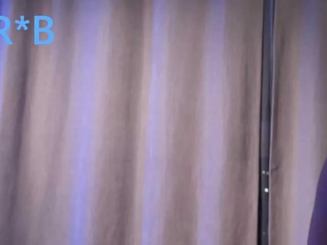 Offline Fina771 on BongaCams