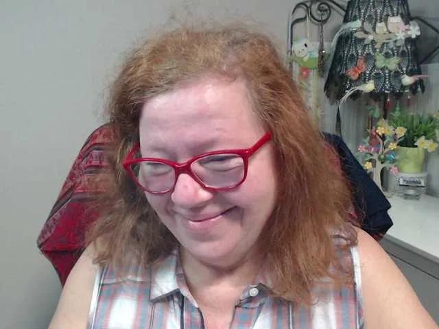 Freechat flirty-adele on BongaCams