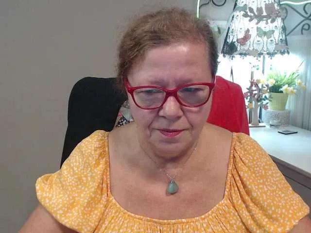 Freechat flirty-adele on BongaCams