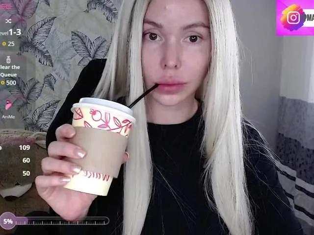 Offline Foxymoxy19 on BongaCams