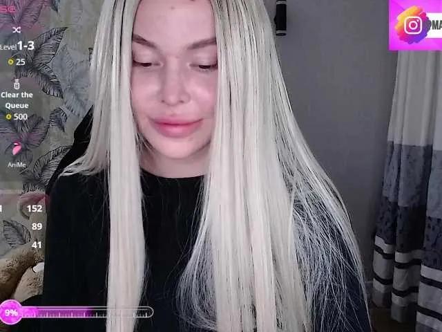 Offline Foxymoxy19 on BongaCams