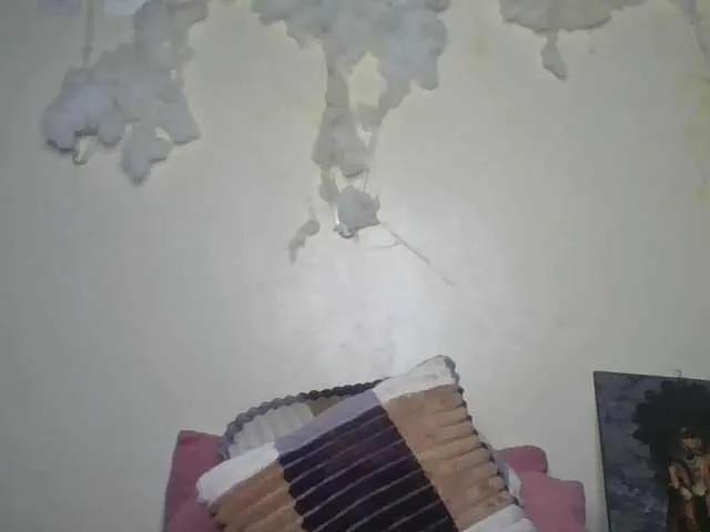 Offline freakcurvy8 on BongaCams