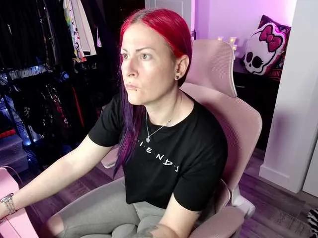 Offline gennyrock on BongaCams