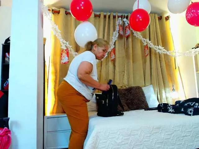 Freechat girl-amada on BongaCams