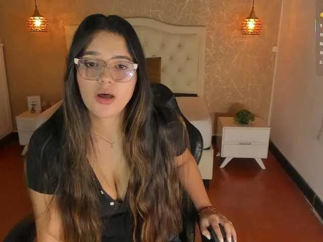 Offline Hadley- on BongaCams