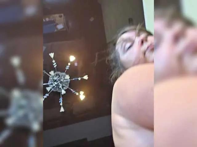 Freechat HairyCrotch on BongaCams