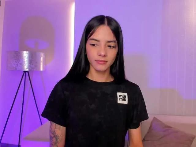 Offline HannahJames on BongaCams