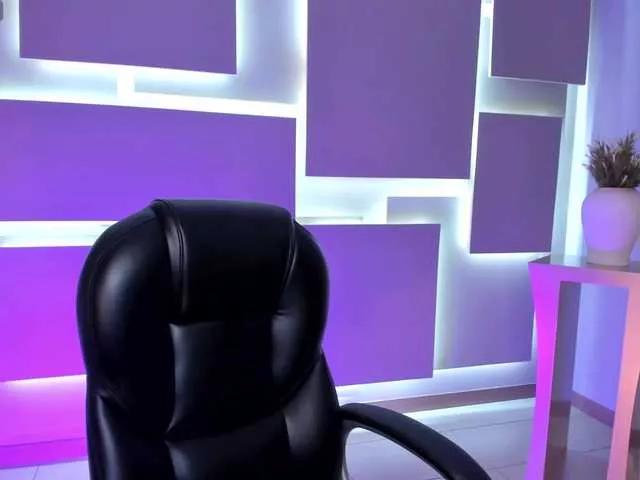 Offline HannahJames on BongaCams