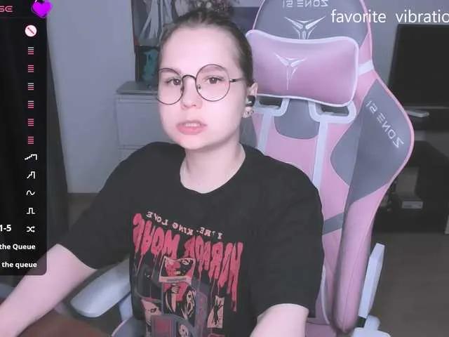 Offline hellfire-club on BongaCams