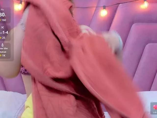 Offline horny18girl on BongaCams