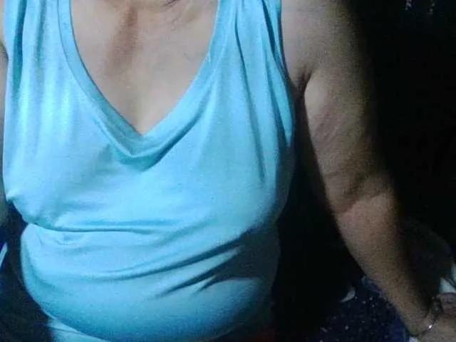 Offline HotSqrt4u on BongaCams