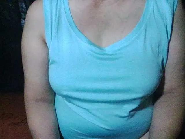 Offline HotSqrt4u on BongaCams