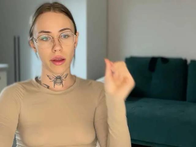 Offline IRAONIC on BongaCams