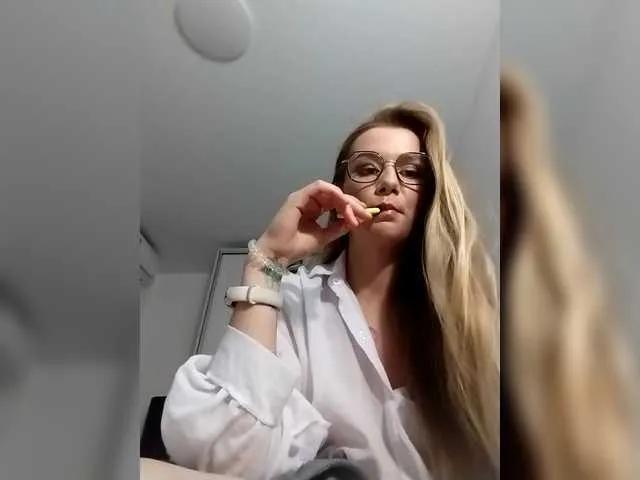 Offline Irina11 on BongaCams