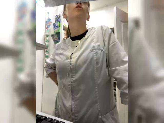 Offline Isabellapa on BongaCams