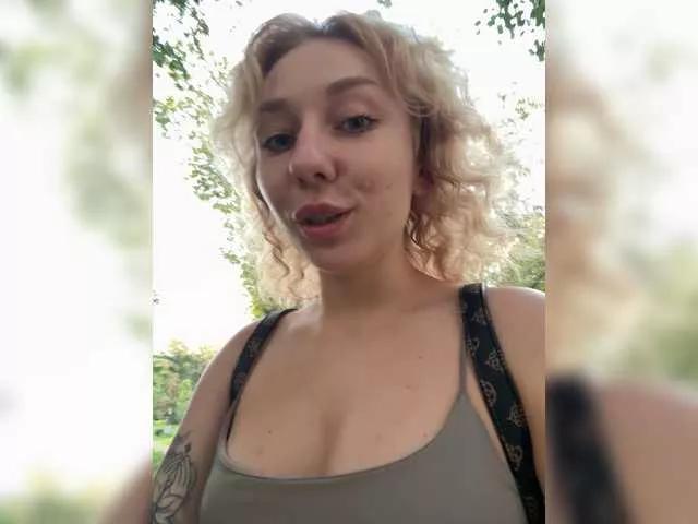 Freechat Janchi- on BongaCams