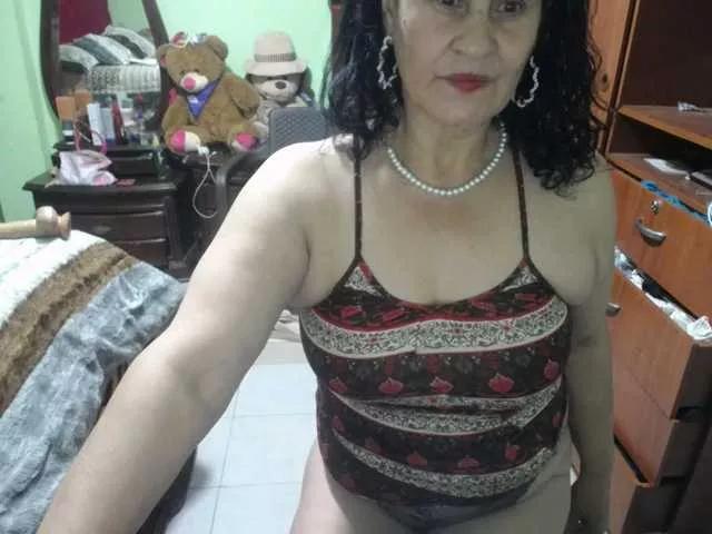 Offline jazmin-mature on BongaCams