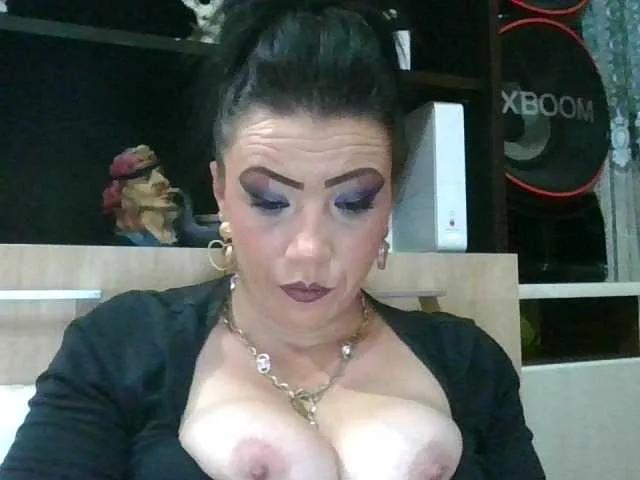 Offline JesicaBonita1 on BongaCams