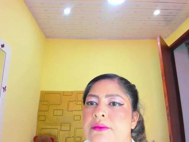 Offline JuliaHaye on BongaCams