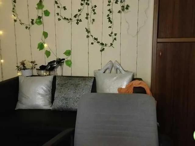 Offline Jullyblondkiss on BongaCams