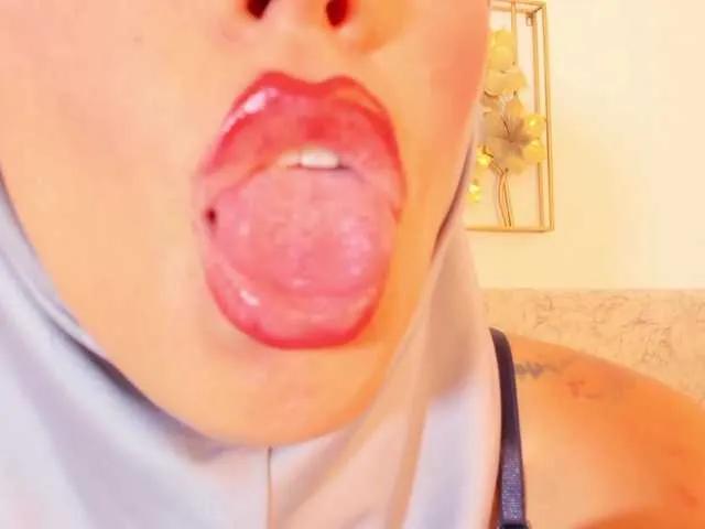 BongaCams kalaa- is Freechat kalaa- — I love to play with my toys, enjoy the feeling of beeing touch by you, that would be a great pleasure for me.