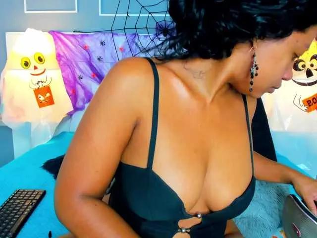 Offline Kamila-Kane on BongaCams