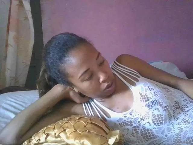 Offline karamel-sexy on BongaCams