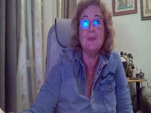 Offline KarinkaSweet on BongaCams