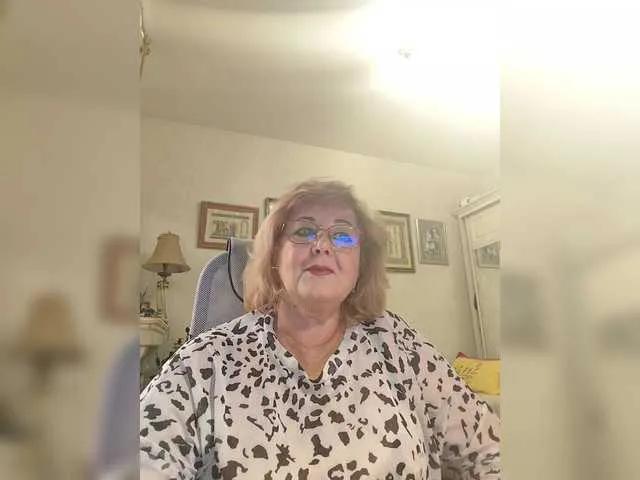 Offline KarinkaSweet on BongaCams