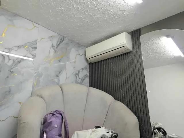 Offline Katemoss70 on BongaCams